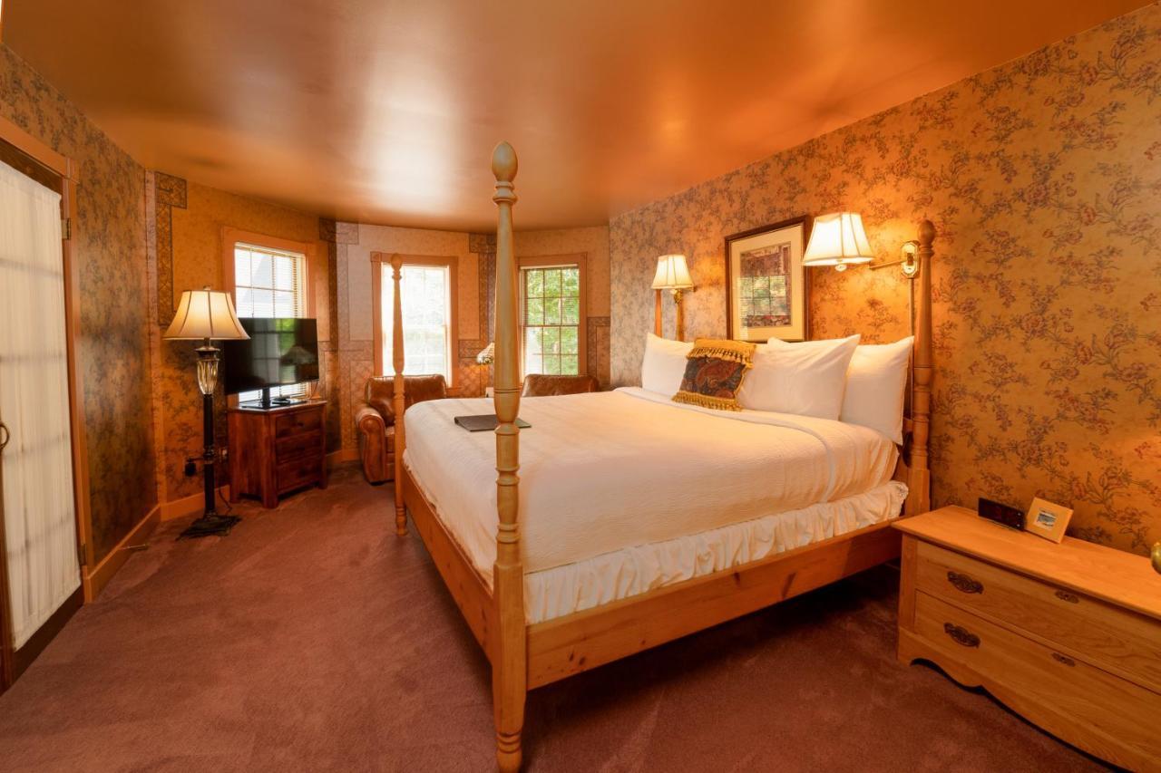 Yelton Manor Bed And Breakfast South Haven Ruang foto