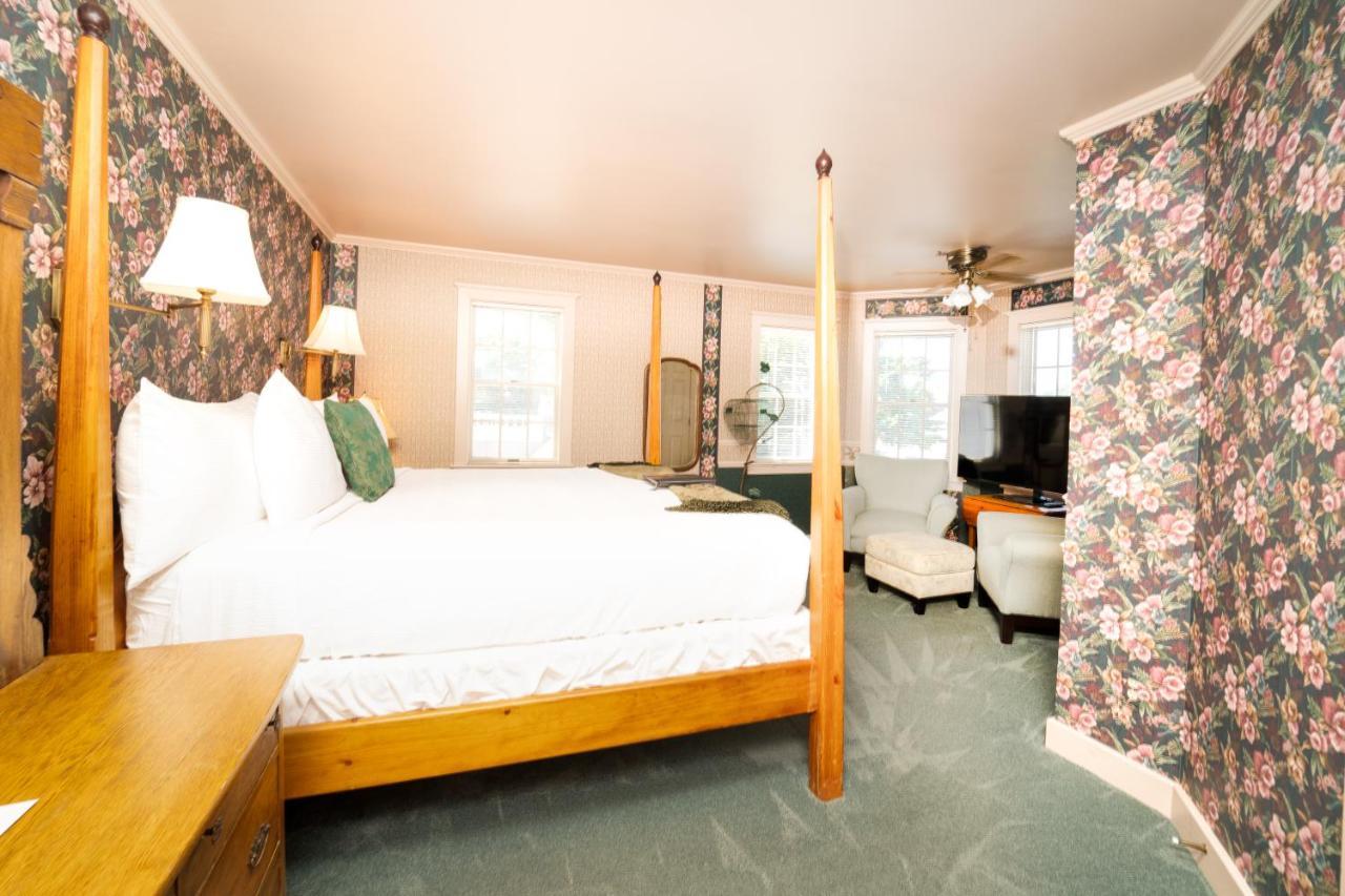 Yelton Manor Bed And Breakfast South Haven Ruang foto
