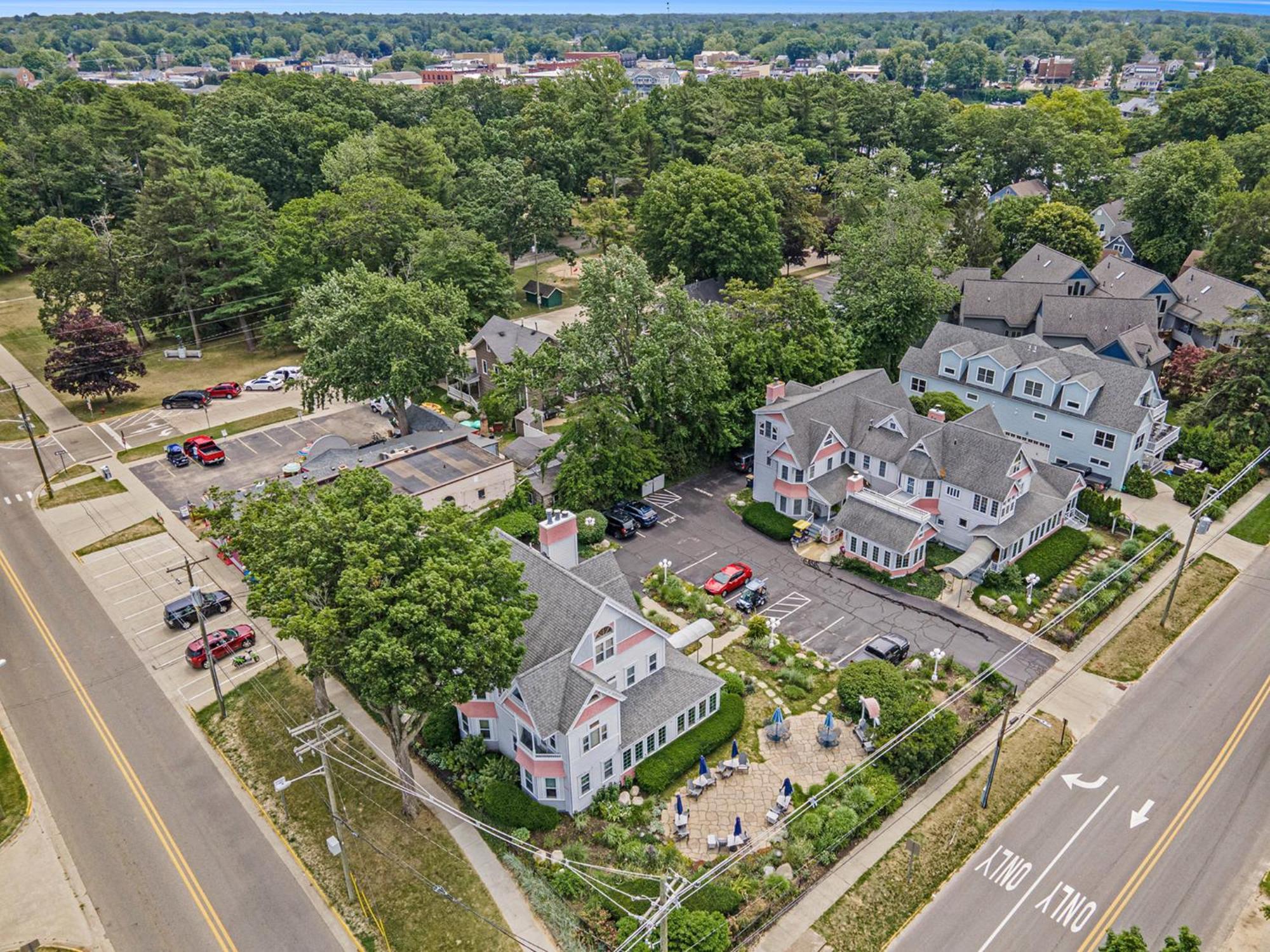 Yelton Manor Bed And Breakfast South Haven Bagian luar foto