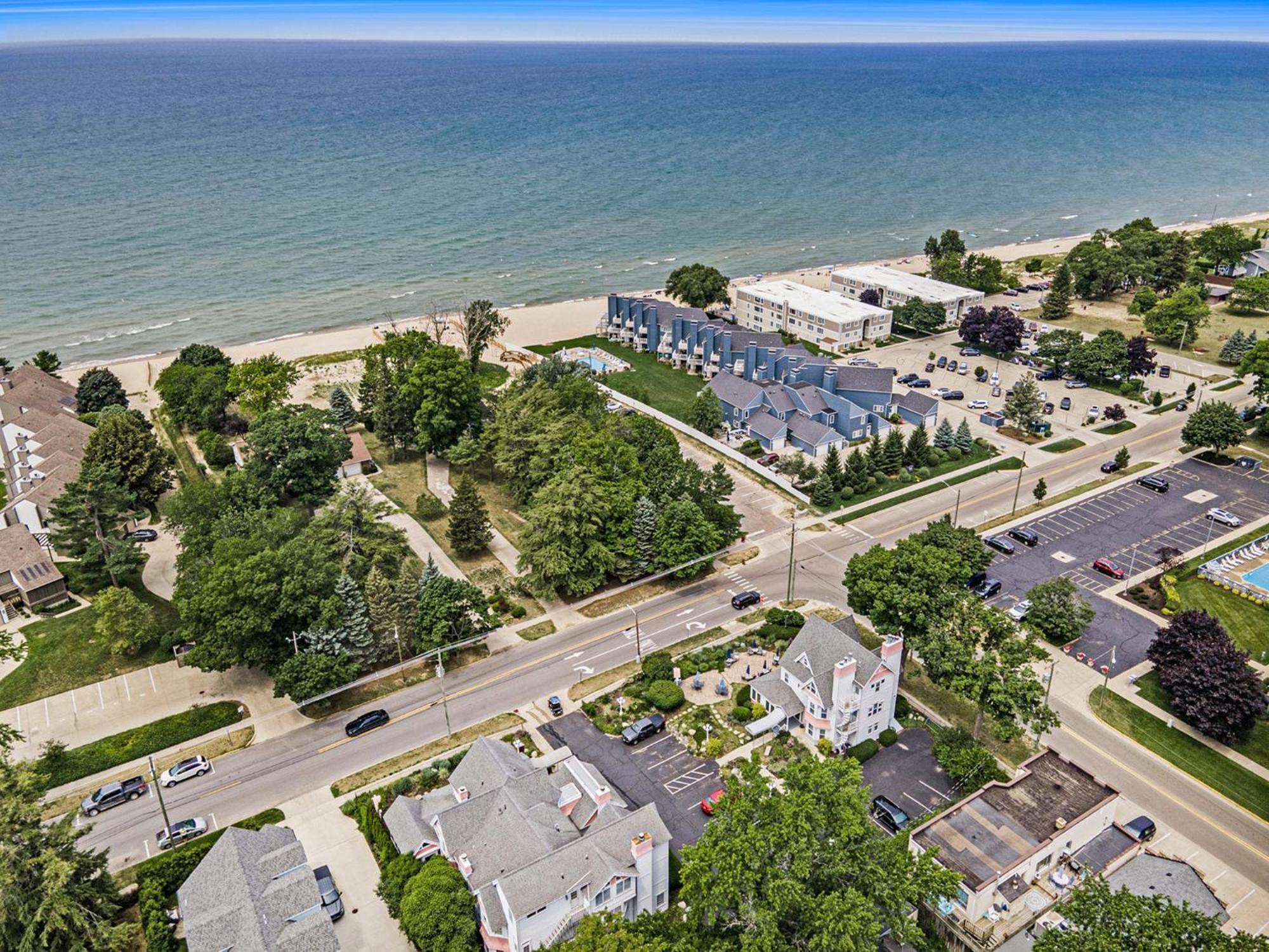 Yelton Manor Bed And Breakfast South Haven Bagian luar foto