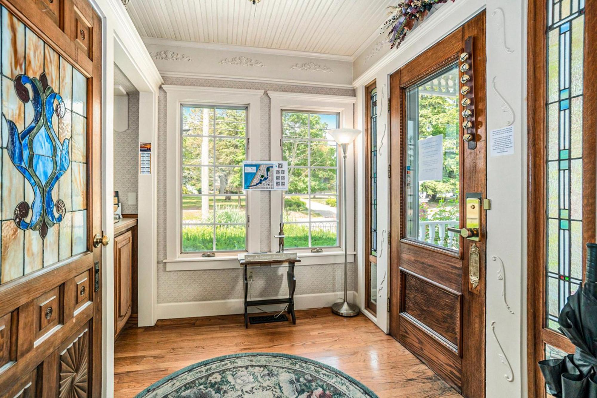 Yelton Manor Bed And Breakfast South Haven Bagian luar foto