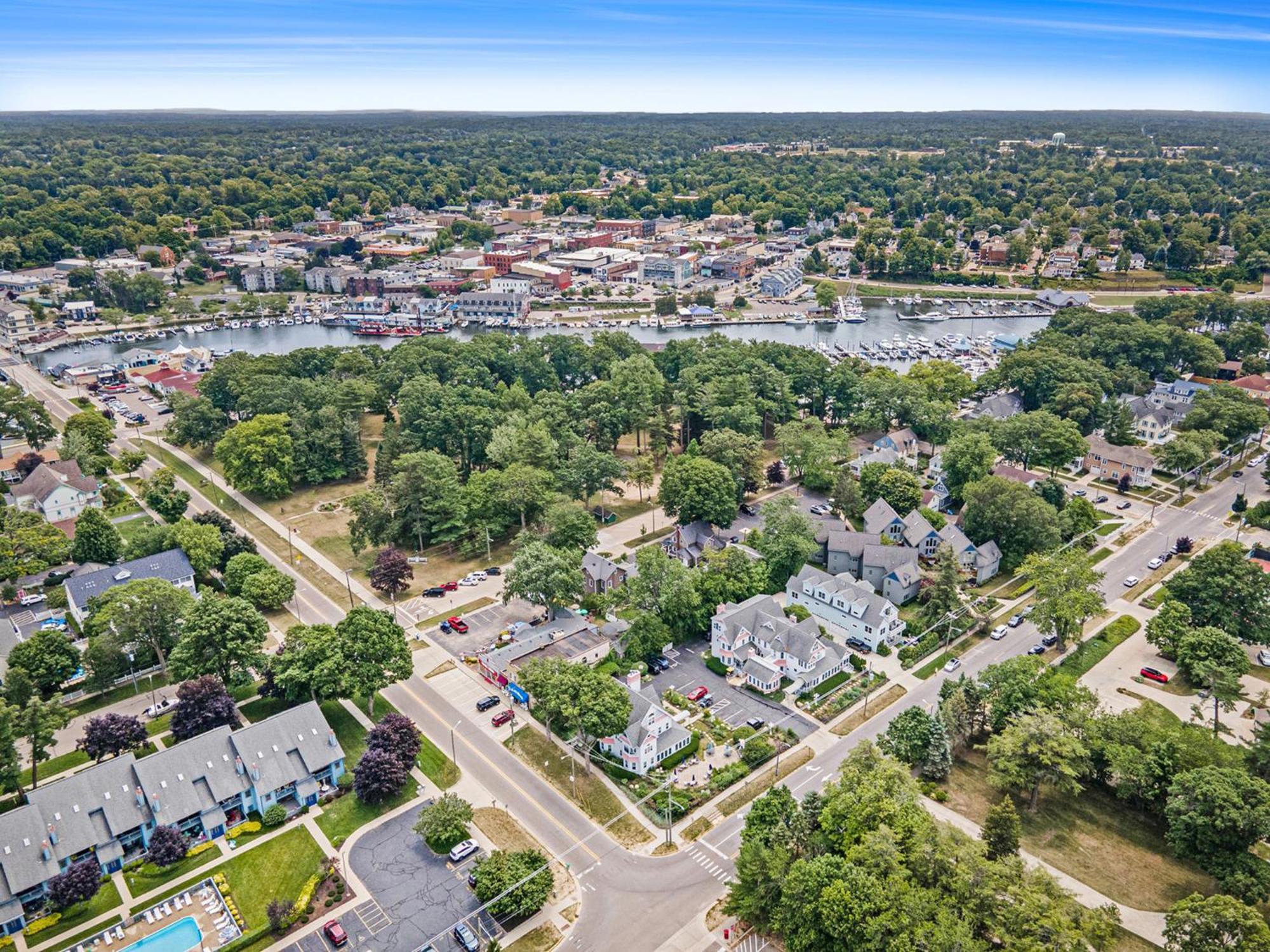 Yelton Manor Bed And Breakfast South Haven Bagian luar foto